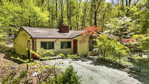 230 Jug Hollow Rd, Valley Forge, PA 19481