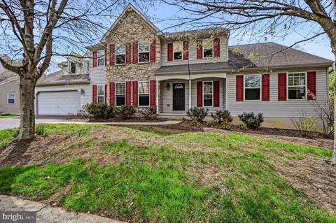 820 Edna Jane Ln, West Grove, PA 19390