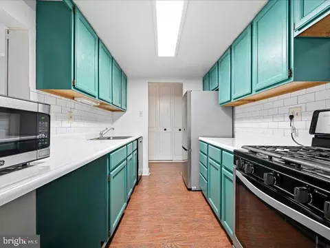 Kitchen - 421 Drummers Ln #421, Wayne, PA 19087 photo 1 of 4
