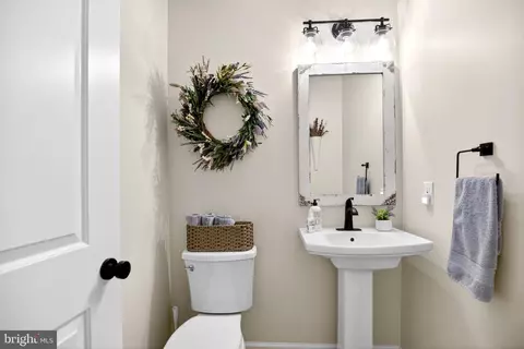 Bath - 259 S Thistle Down Dr, Kennett Square, PA 19348 photo 1 of 4
