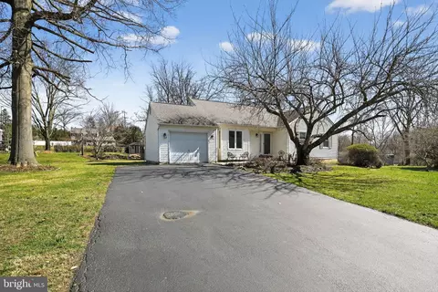 604 Lorient Dr, West Chester, PA 19382