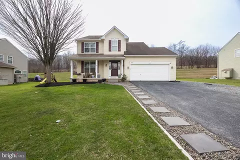 310 W 8th Ave, Parkesburg, PA 19365