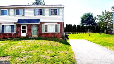 60 Nancy Ln #221, Downingtown, PA 19335