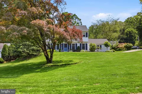 566 Upper Weadley Rd, Wayne, PA 19087