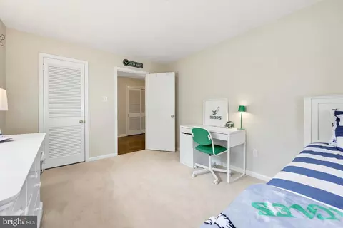 Bedroom - 566 Upper Weadley Rd, Wayne, PA 19087 photo 5 of 8