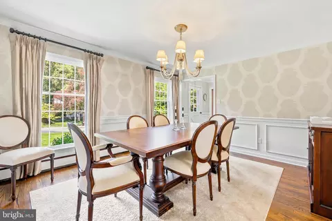 Dining - 566 Upper Weadley Rd, Wayne, PA 19087 photo 3 of 3