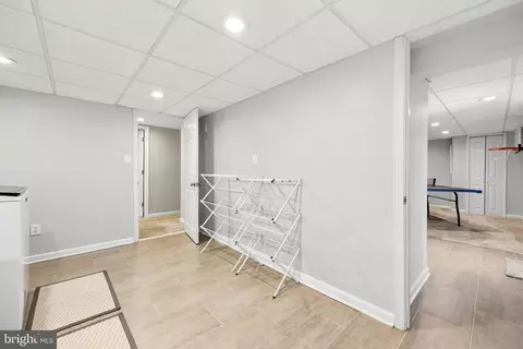 Entry Way - 566 Upper Weadley Rd, Wayne, PA 19087 photo 6 of 6