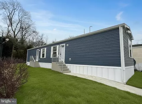 5 1st St, Phoenixville, PA 19460