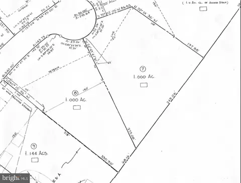 7 Briar Chase Rd, West Grove, PA 19390