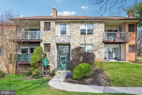 124 Drummers Ln #124, Wayne, PA 19087