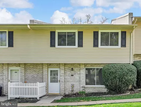 402 Village Walk #402, Exton, PA 19341