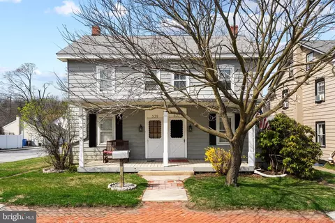 537-539 W 1st Ave, Parkesburg, PA 19365