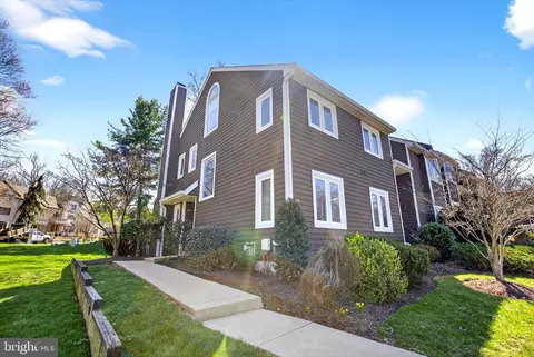 Exterior - 274 Fox Run, Exton, PA 19341 photo 2 of 6
