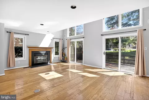 Living - 274 Fox Run, Exton, PA 19341 photo 1 of 2