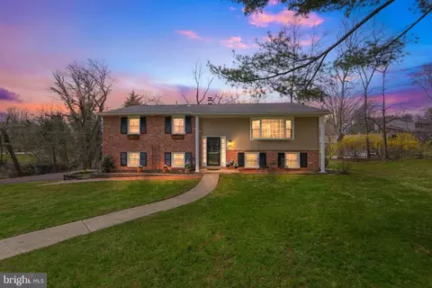 88 S Forge Manor Dr, Phoenixville, PA 19460