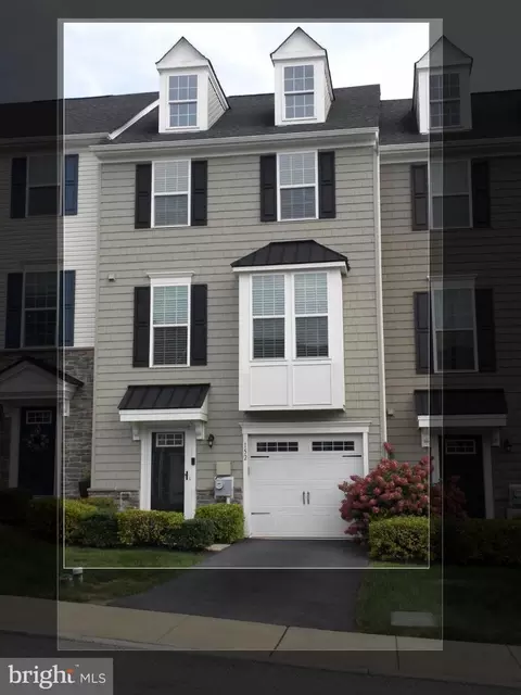 152 Mulberry Dr, Malvern, PA 19355