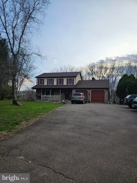893 Old Forge Rd, Oxford, PA 19363
