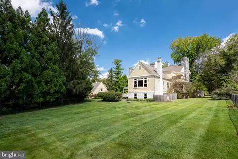 Exterior - 312 S Waterloo Rd, Devon, PA 19333 photo 5 of 14