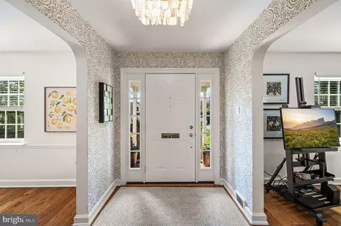 Entry Way - 2 Briar Rd, Wayne, PA 19087 photo 1 of 9