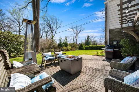 Exterior - 2 Briar Rd, Wayne, PA 19087 photo 6 of 7