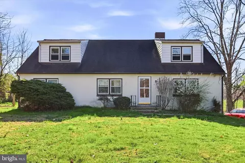 2004 Kings Row Rd, Oxford, PA 19363