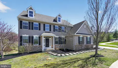 208 Liberty Cir, Coatesville, PA 19320