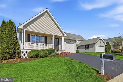 789 W Glenview Dr, West Grove, PA 19390