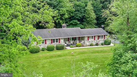 417 Ray Mar Rd, Oxford, PA 19363
