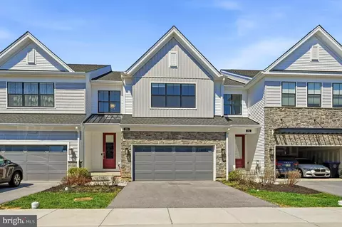 253 Iris Ln, Chester Springs, PA 19425