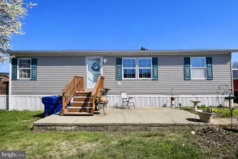 116 Erica Cir, Honey Brook, PA 19344