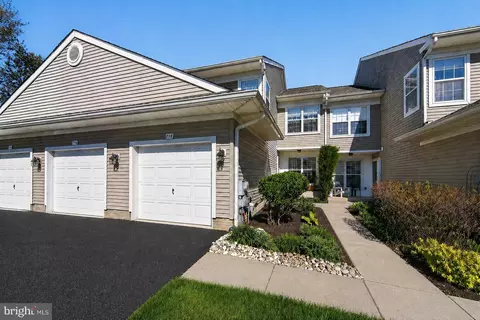 118 Jeffords Ct #1406, Phoenixville, PA 19460