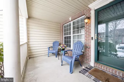 172 Penns Manor Dr, Kennett Square, PA 19348
