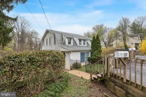 27 Woodbine Ave, Paoli, PA 19301