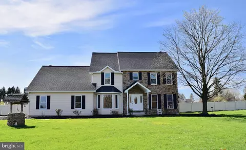 6 Meadow Wood Ln, Landenberg, PA 19350