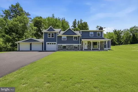 1376 College Hill Dr, Cheyney, PA 19319