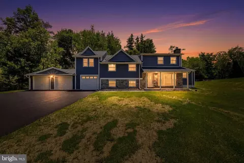 1376 College Hill Dr, Cheyney, PA 19319