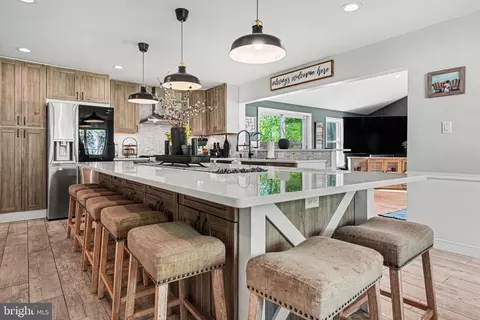 Kitchen - 443 Woodcrest Rd, Wayne, PA 19087 photo 3 of 4
