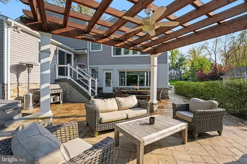 Exterior - 443 Woodcrest Rd, Wayne, PA 19087 photo 3 of 12