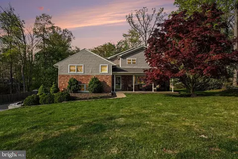 443 Woodcrest Rd, Wayne, PA 19087