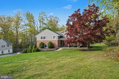 Exterior - 443 Woodcrest Rd, Wayne, PA 19087 photo 2 of 12