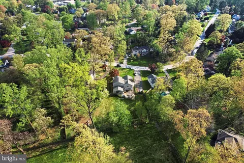 View/Area - 443 Woodcrest Rd, Wayne, PA 19087 photo 5 of 9