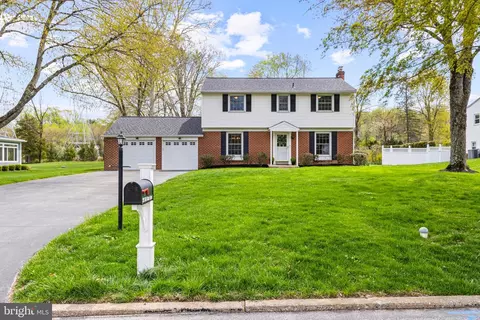292 Old State Rd, Berwyn, PA 19312