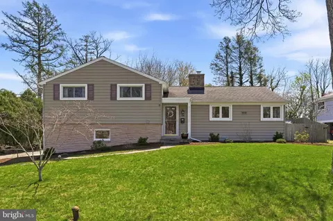56 Cobblestone Dr, Paoli, PA 19301