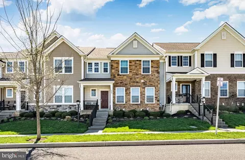 322 Stafford Ct, Chester Springs, PA 19425