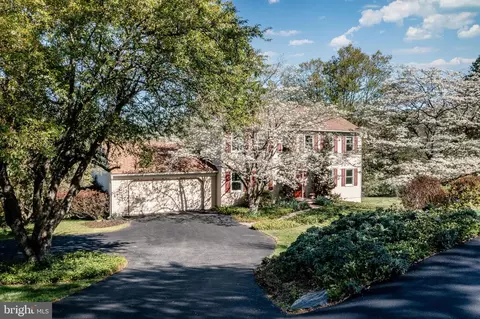 607 Spring Line Dr, West Chester, PA 19382