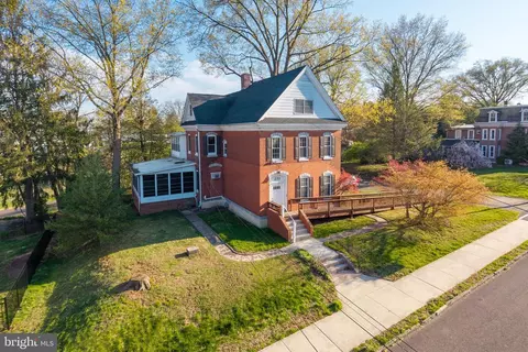 270 Broad St, Spring City, PA 19475