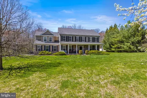 827 Oak Tree Rd, Kennett Square, PA 19348