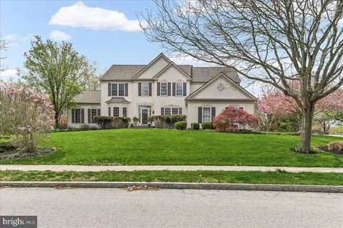 26 Saddlebrook Ln, Phoenixville, PA 19460