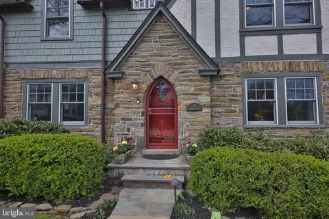Exterior - 20 Hillside Rd, Wayne, PA 19087 photo 3 of 11