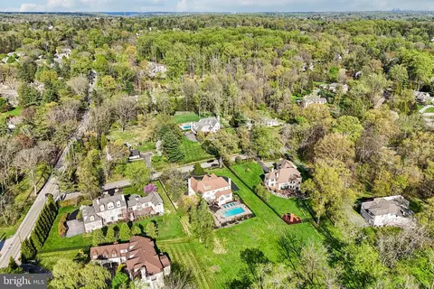 View/Area - 486 Church Rd, Devon, PA 19333 photo 4 of 4